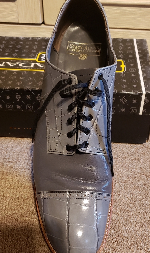 Shoes - Picture 2 of 4